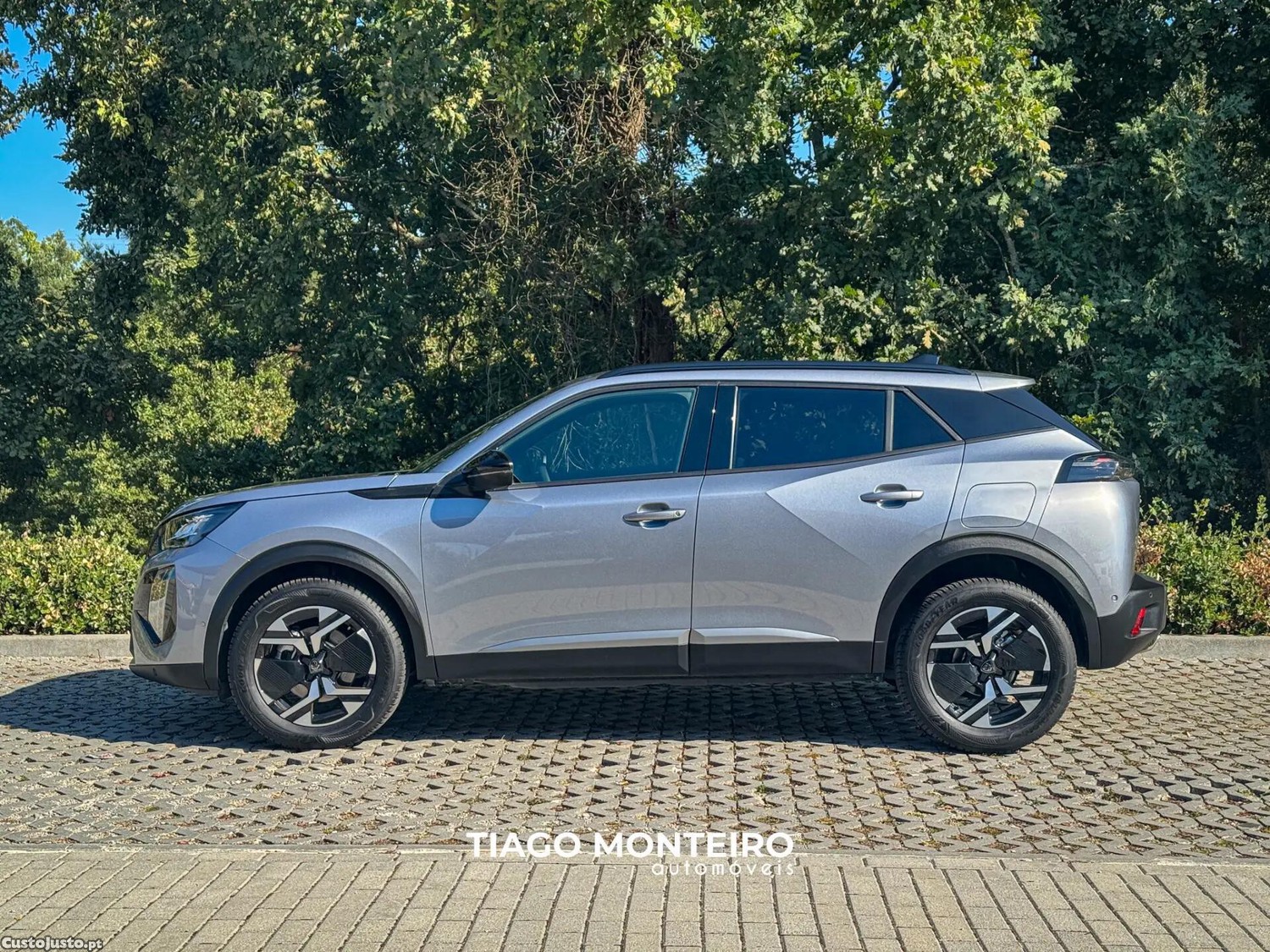 Peugeot 2008 1.2 Hybrid Allure e-DCS6 — fotografia 18