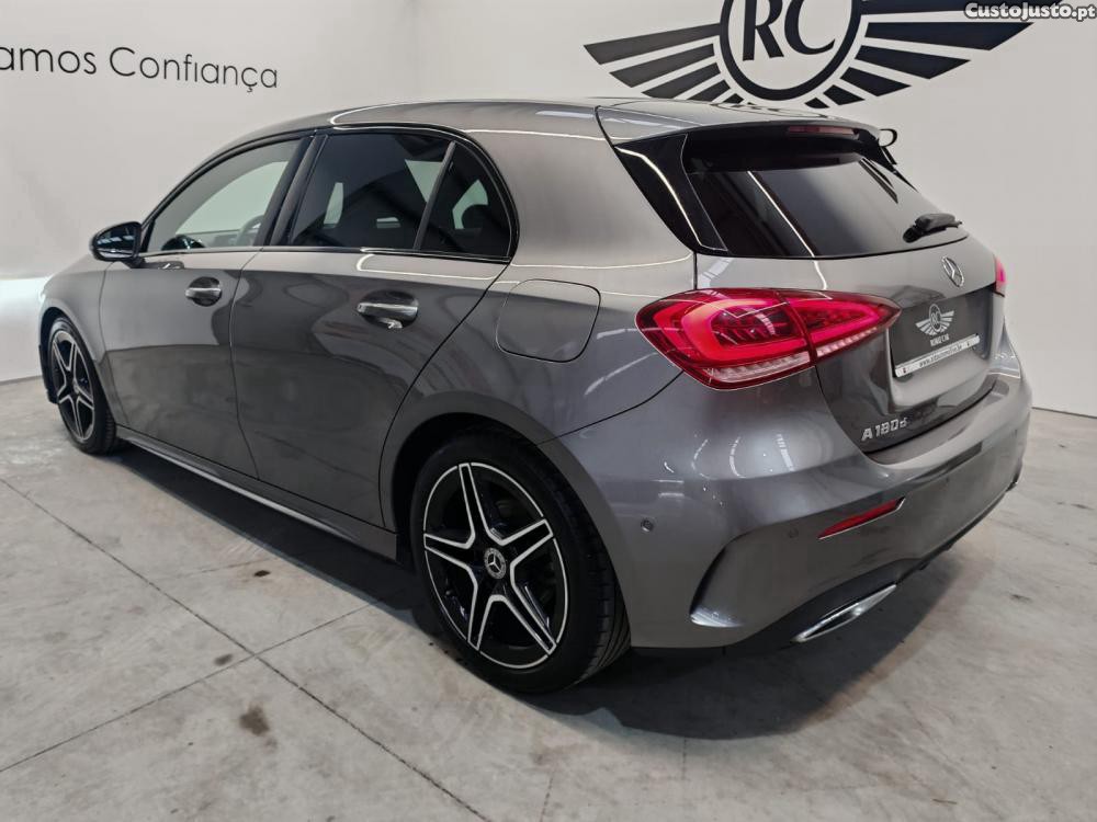 Mercedes-Benz A 180 d AMG Line Aut. — fotografia 23