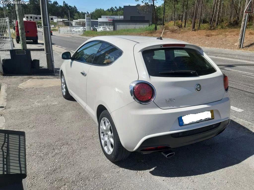 Alfa Romeo MiTo 1.3 jtd distinctive 5kq — fotografia 18