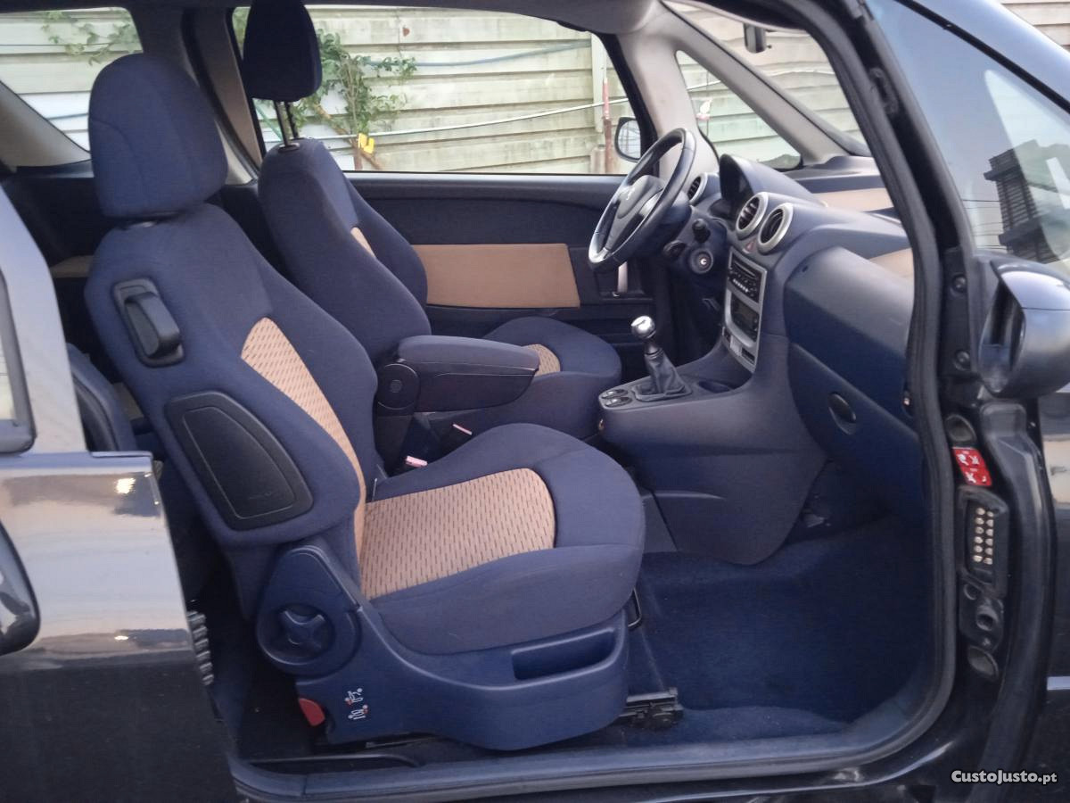 Peugeot 1007 1.4 HDI — fotografia 7
