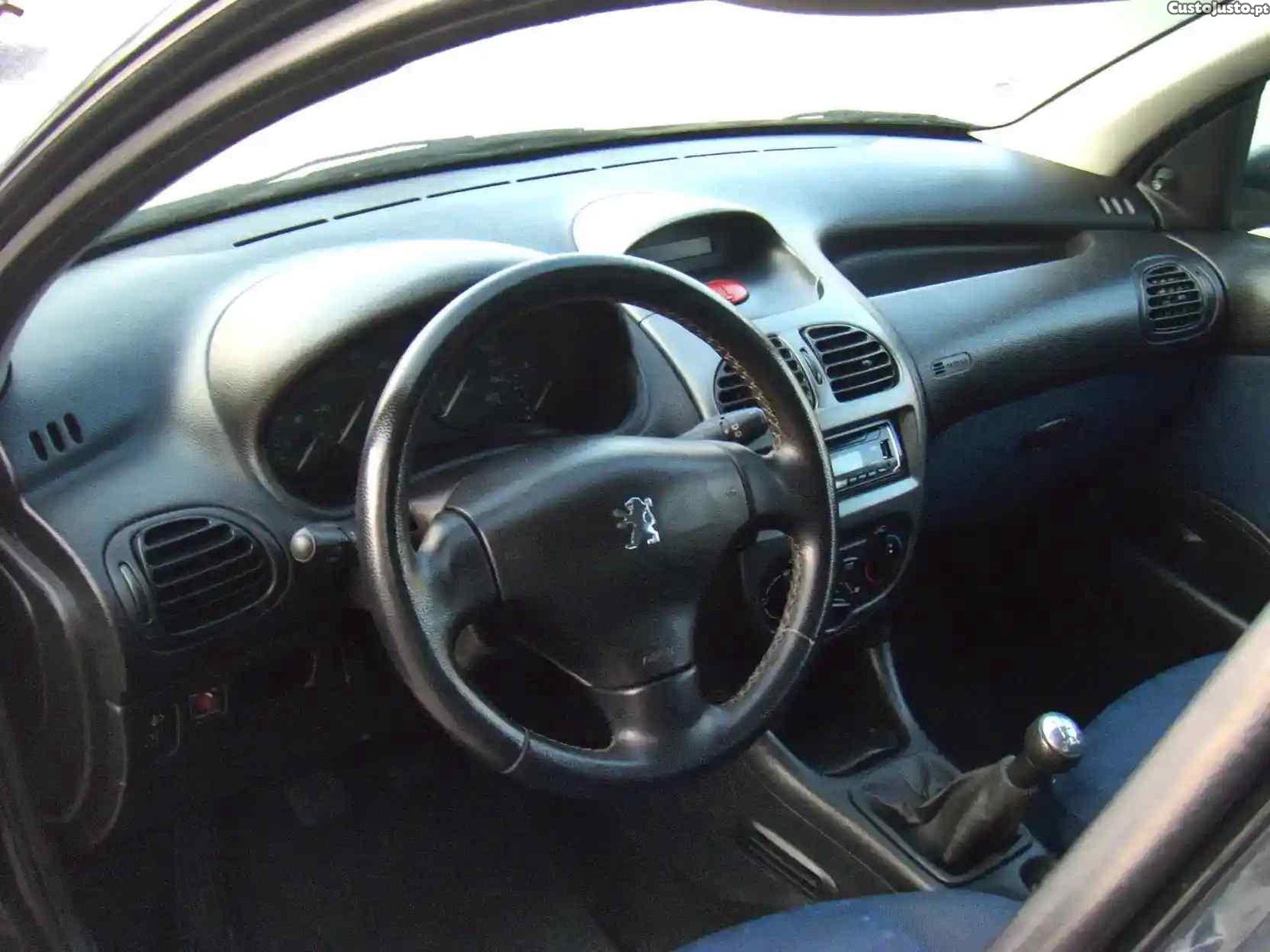 Peugeot 206 1.4 HDI - 05 foto 3