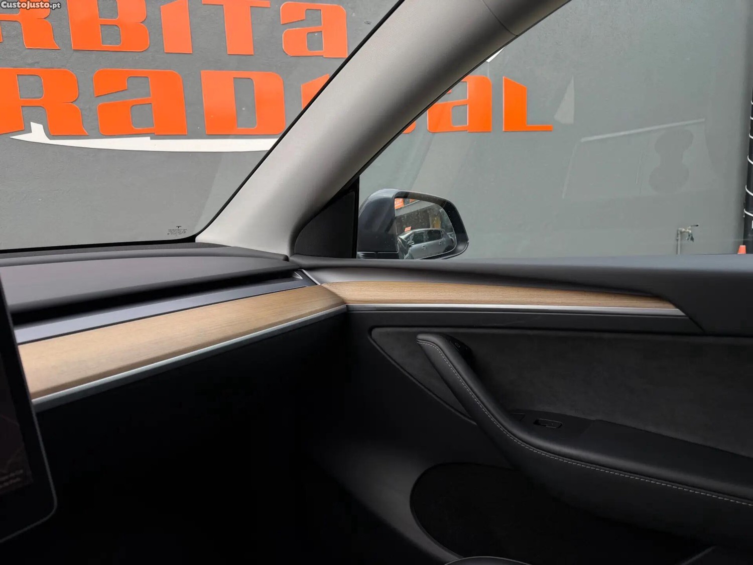 Tesla Model Y Long Range Tração Integral — fotografia 17