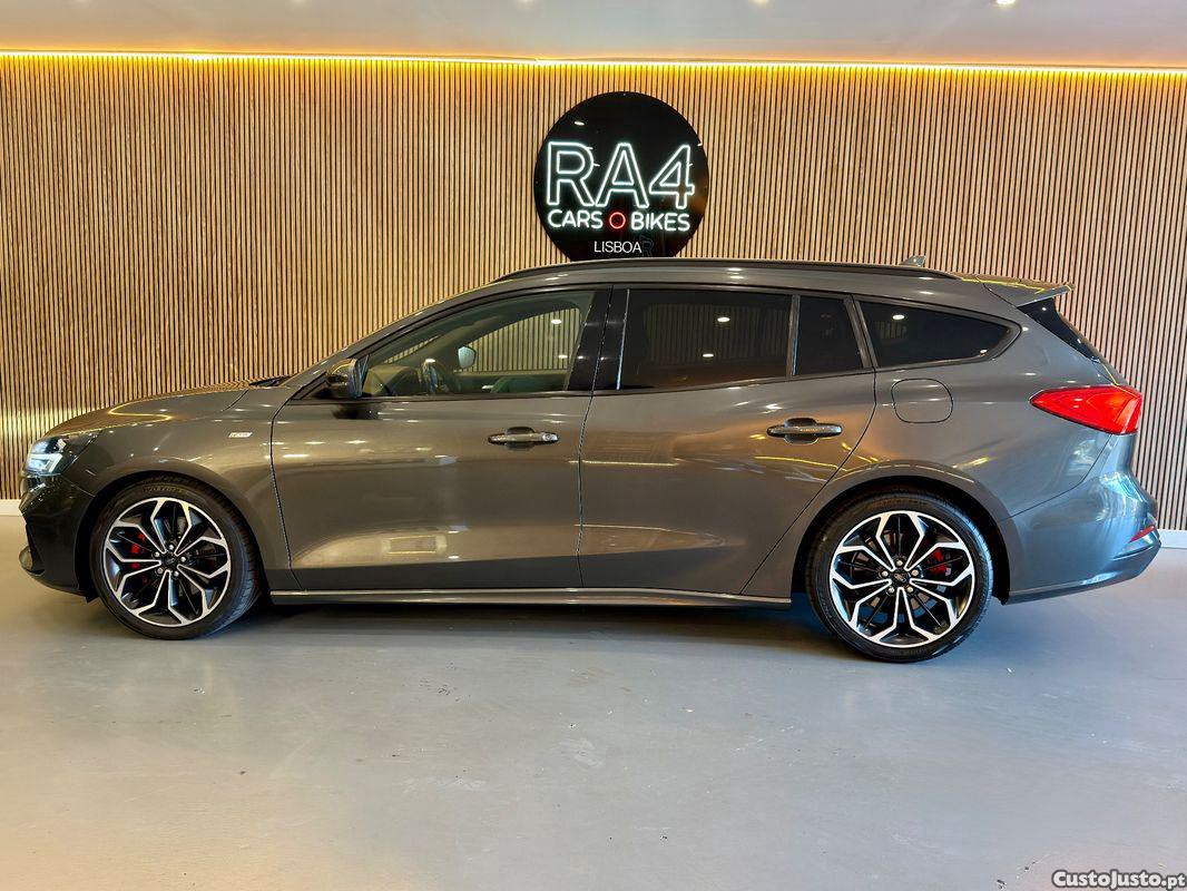 Ford Focus SW 1.0 EcoBoost ST-Line Aut. — fotografia 4