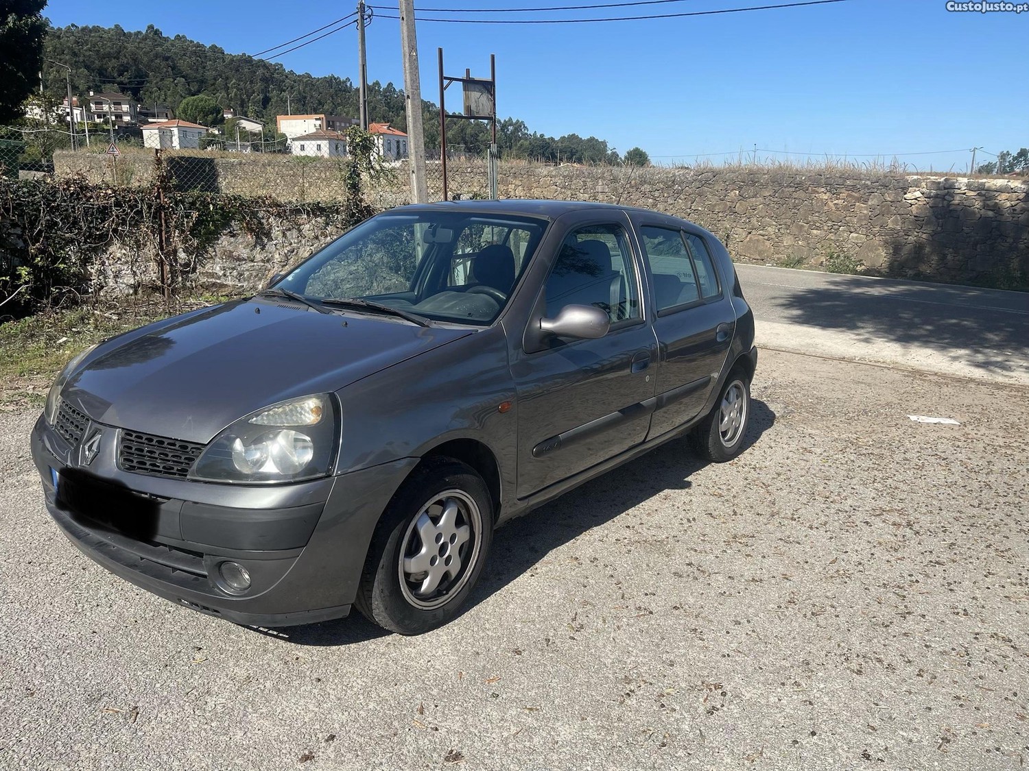 Renault Clio 1.2i — fotografia 3