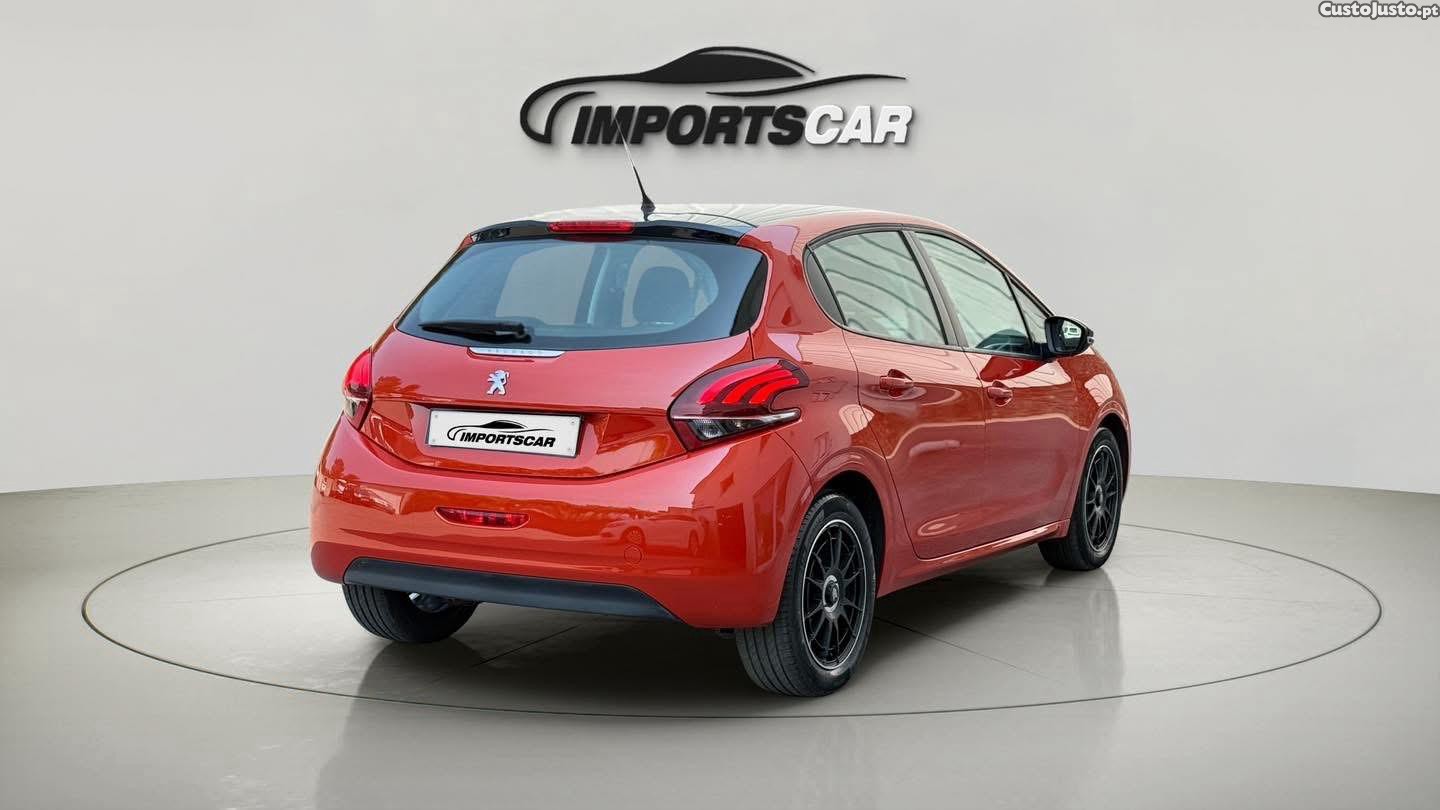 Peugeot 208 1.2 PureTech Like — fotografia 16