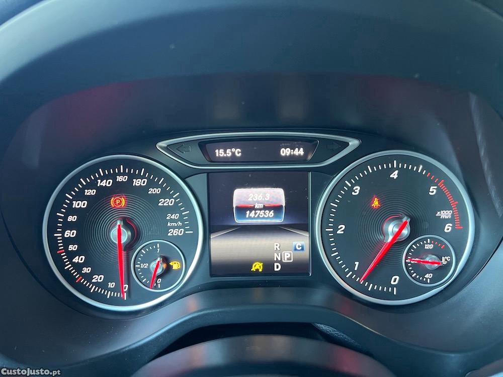 Mercedes-Benz A 200 AMG AUTO NACIONAL — fotografia 10