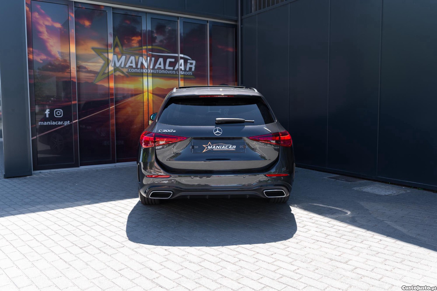 Mercedes-Benz C 300 e T 9G-TRONIC AMG Line — fotografia 19