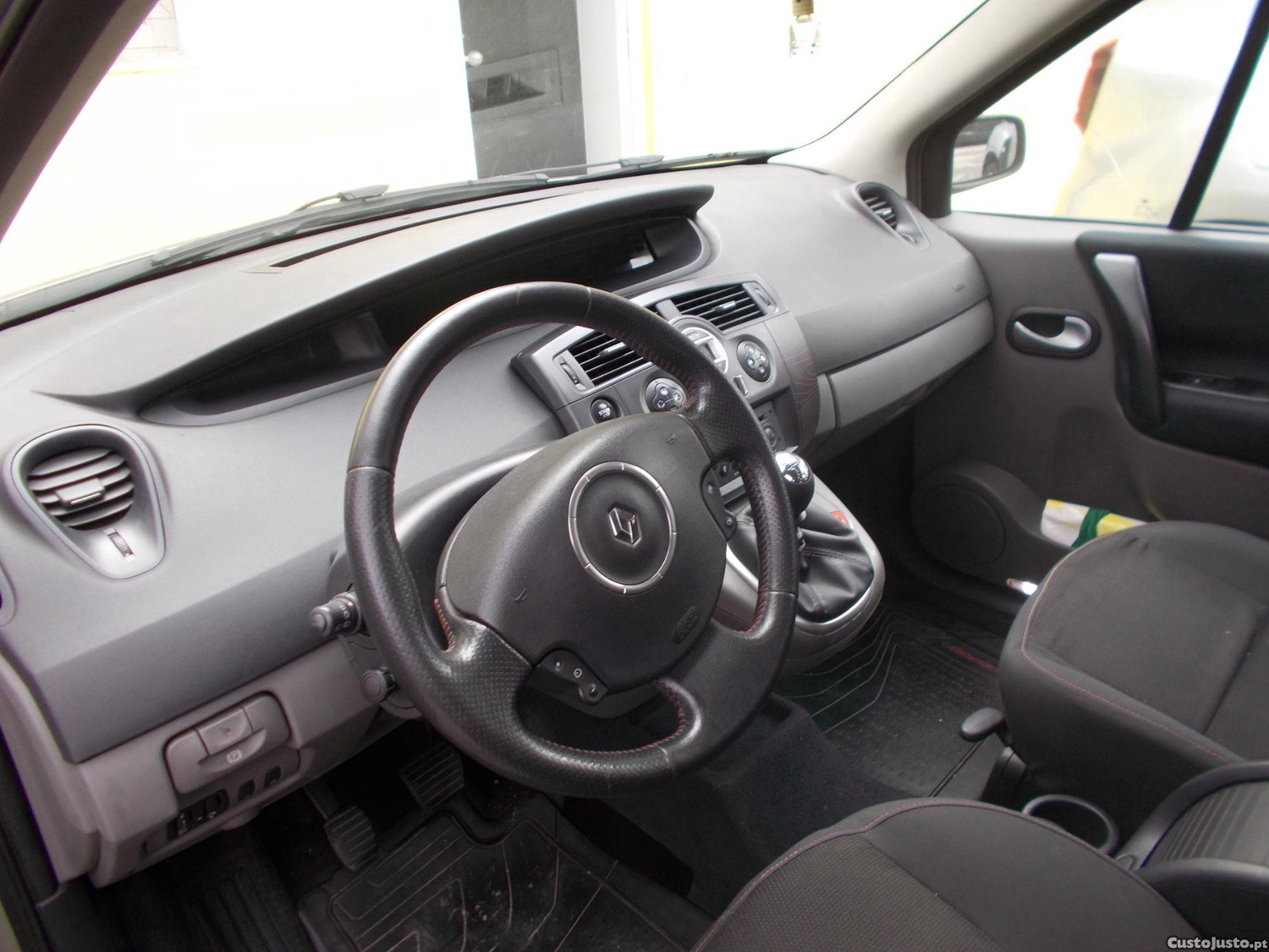 Renault Scénic 1.5 dci Conquest serie limitada bonita — fotografia 4
