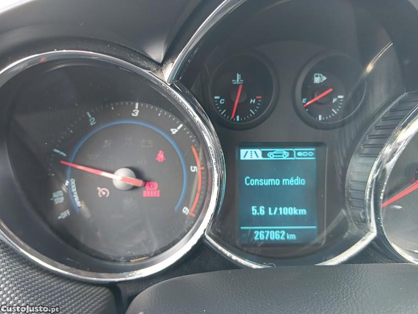 Chevrolet Cruze 1.7 CDTI — fotografia 2