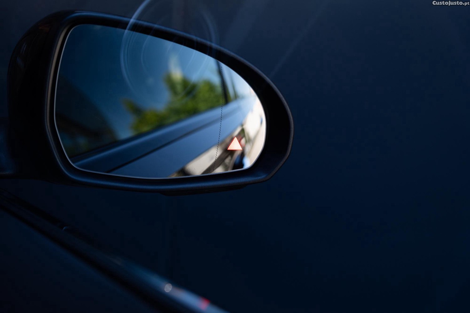 Mercedes-Benz C 300 e T 9G-TRONIC AMG Line — fotografia 11