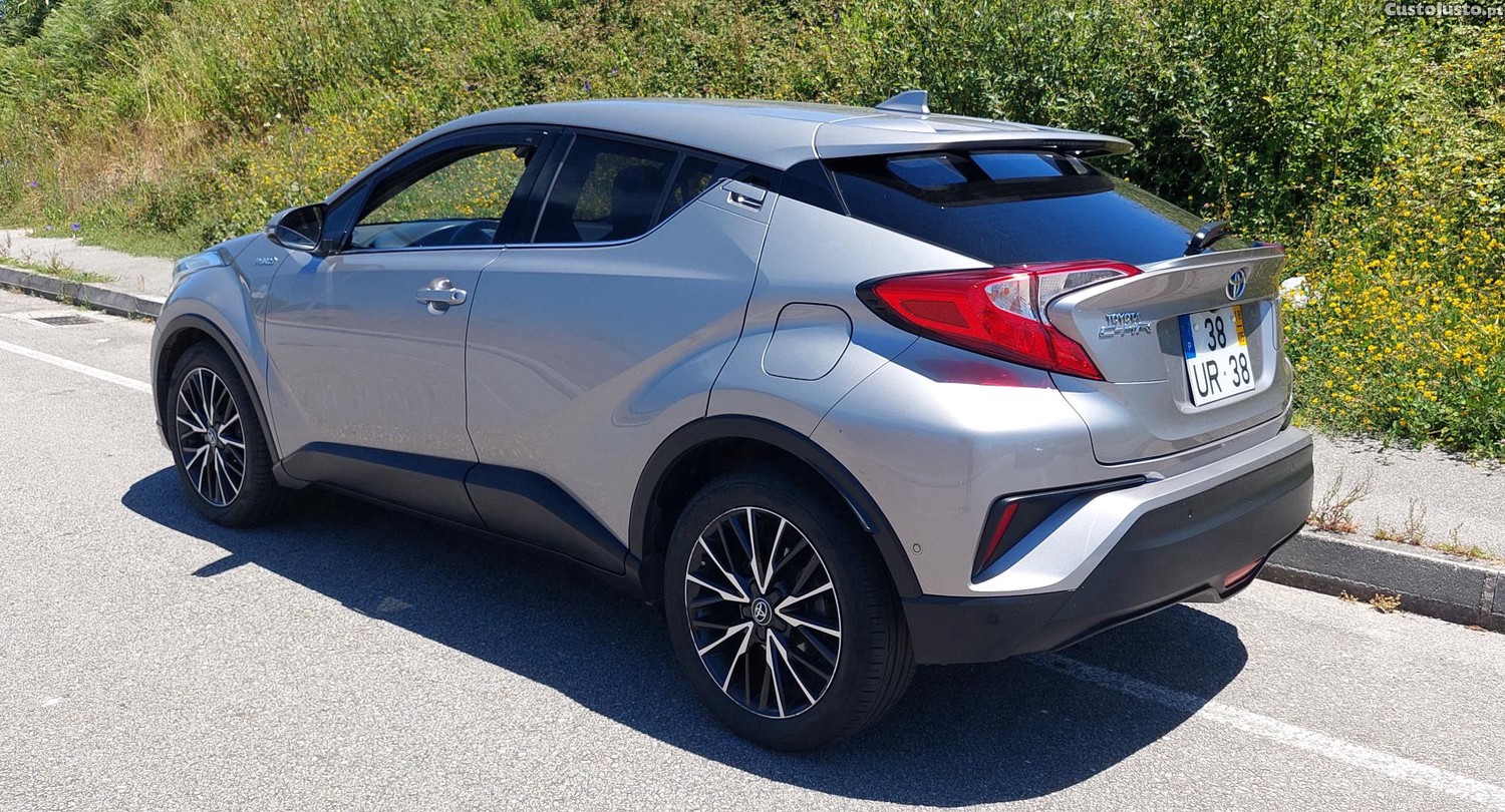 Toyota C-HR 1.8 híbrido — fotografia 4