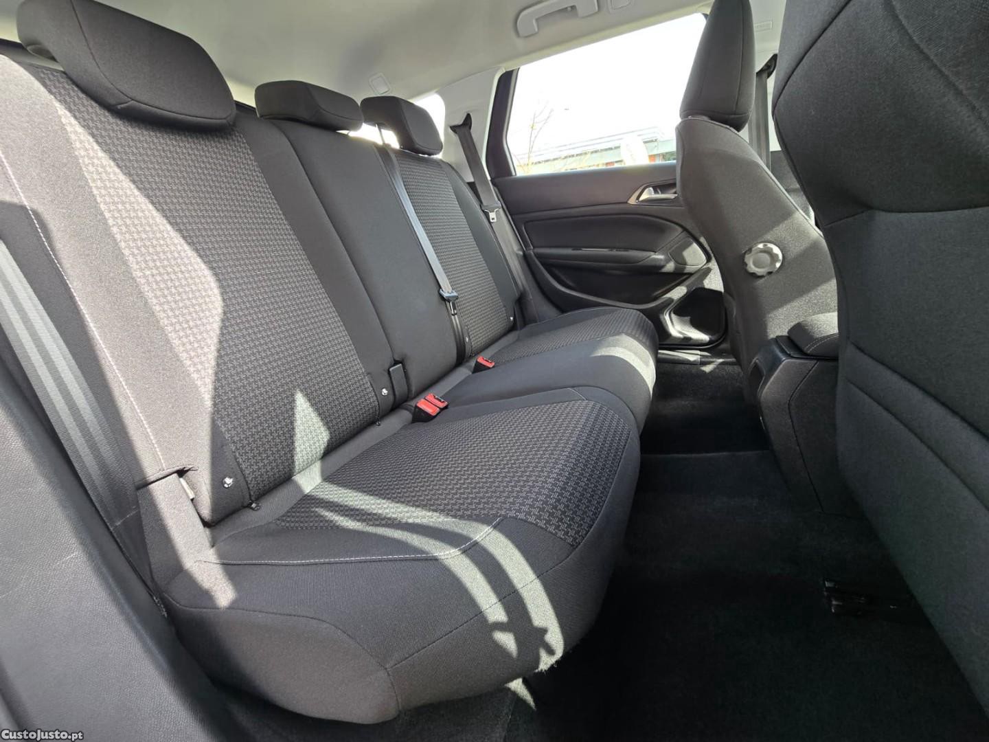 Peugeot 308 1.2 PureTech Active Pack — fotografia 7