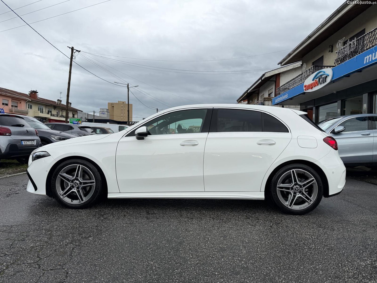 Mercedes-Benz A 200 d AMG Line Aut. — fotografia 25