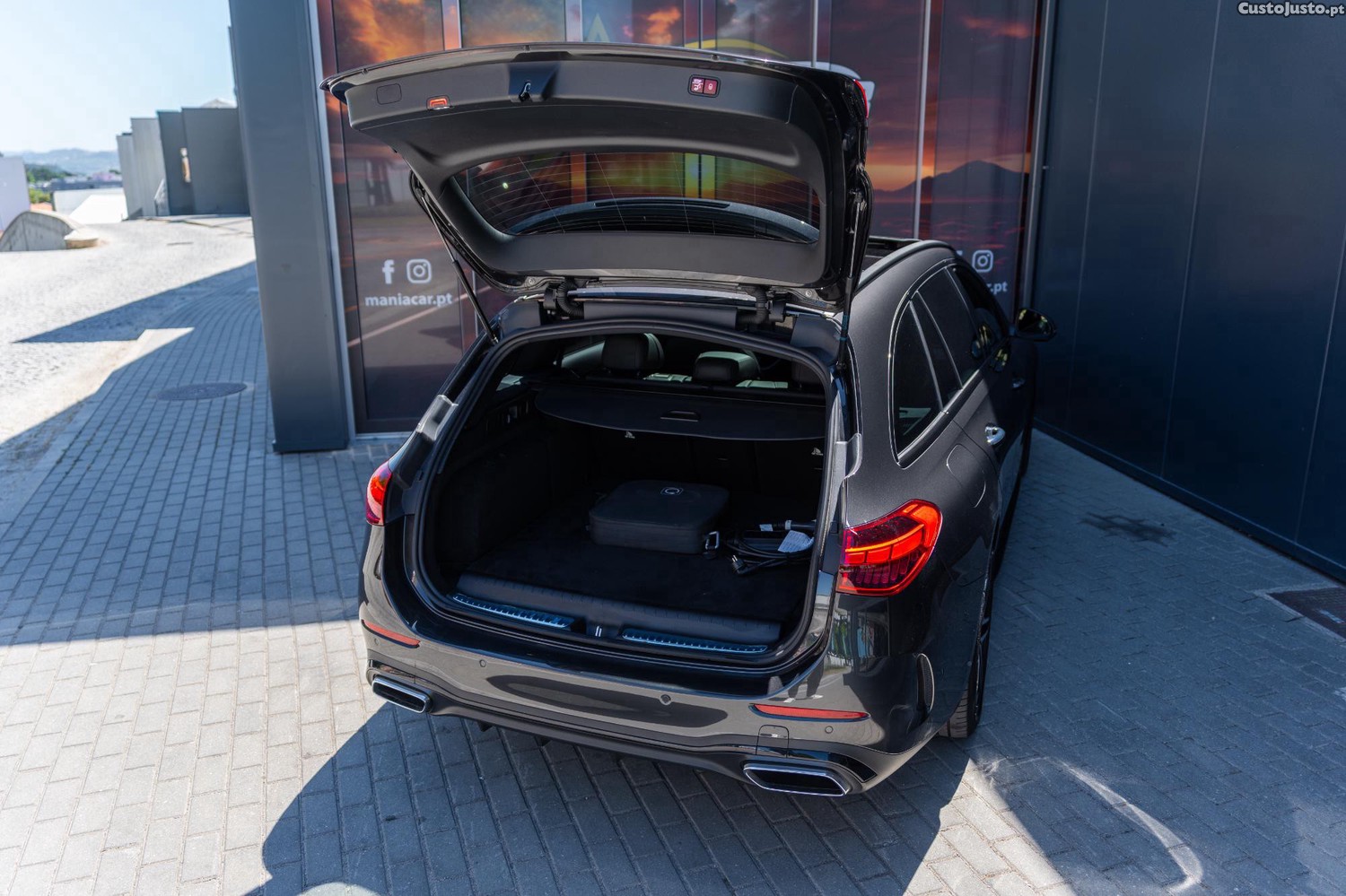 Mercedes-Benz C 300 e T 9G-TRONIC AMG Line — fotografia 18