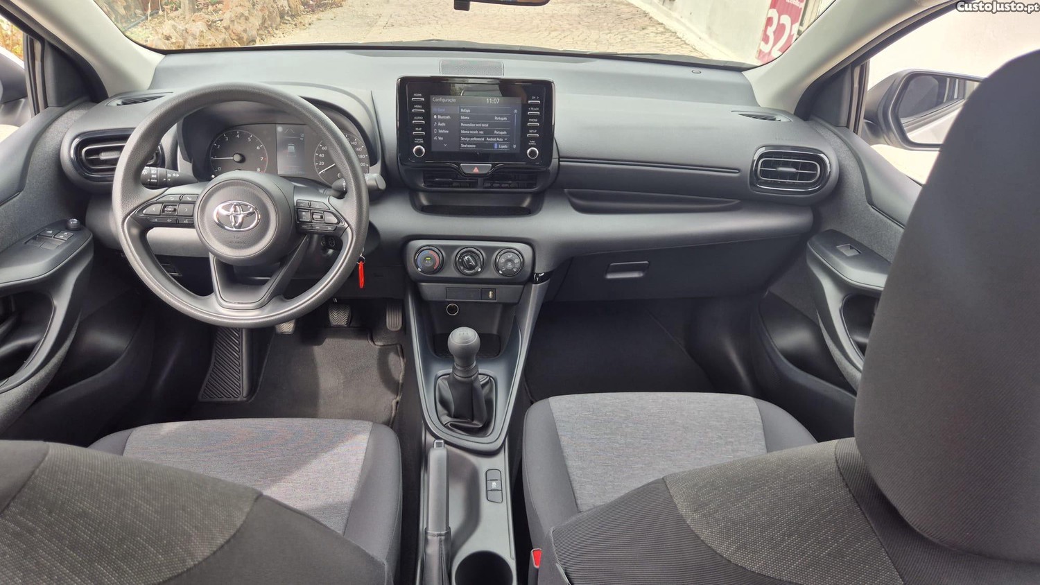Toyota Yaris 1.0 VVT-iComfort — fotografia 9