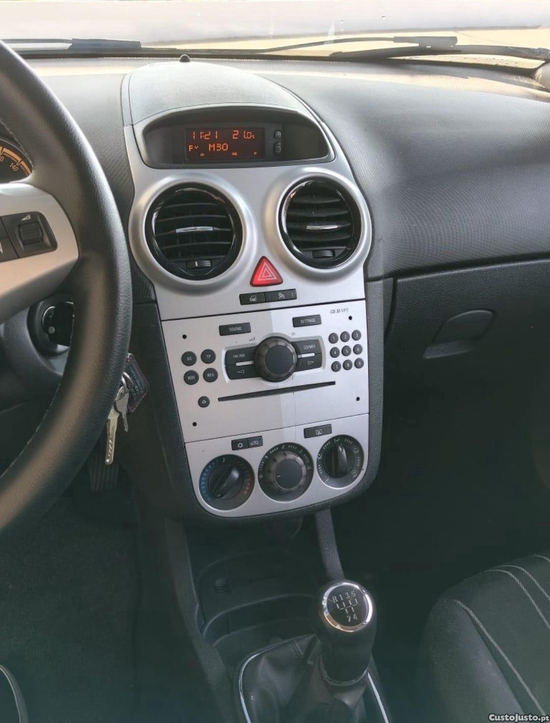 Opel Corsa 1200 — photo 5