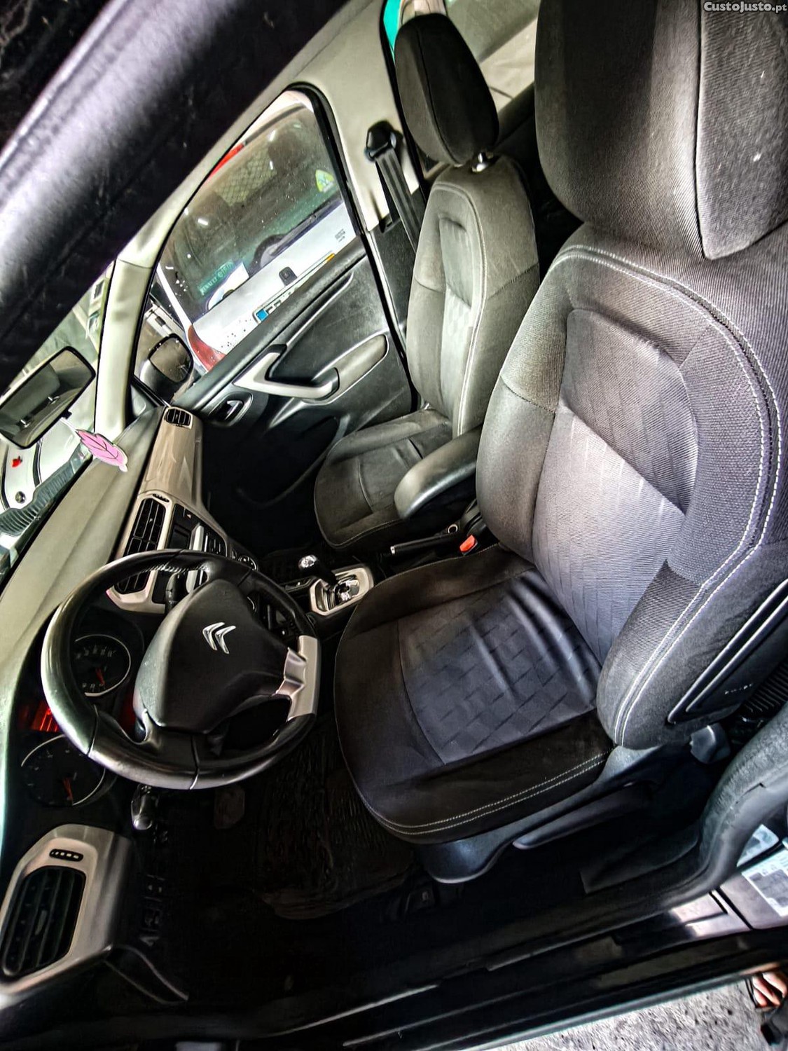Citroën C-Elysée Automático Exclusive — fotografia 5