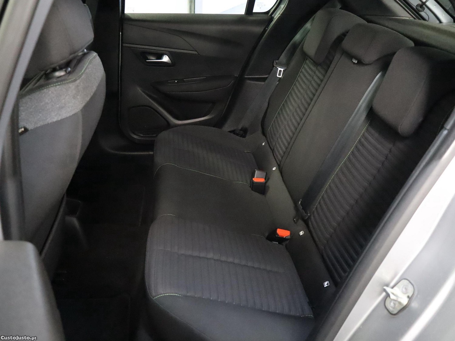 Peugeot 208 1.2 PureTech Active Pack — fotografia 15