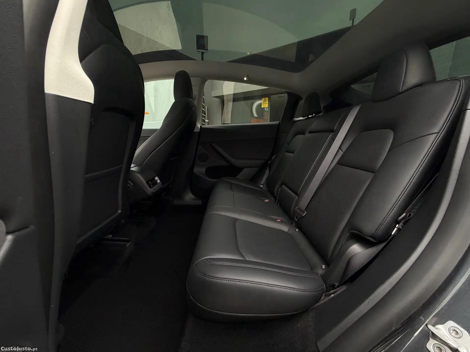 Tesla Model Y Long Range Tração Integral — fotografia 14
