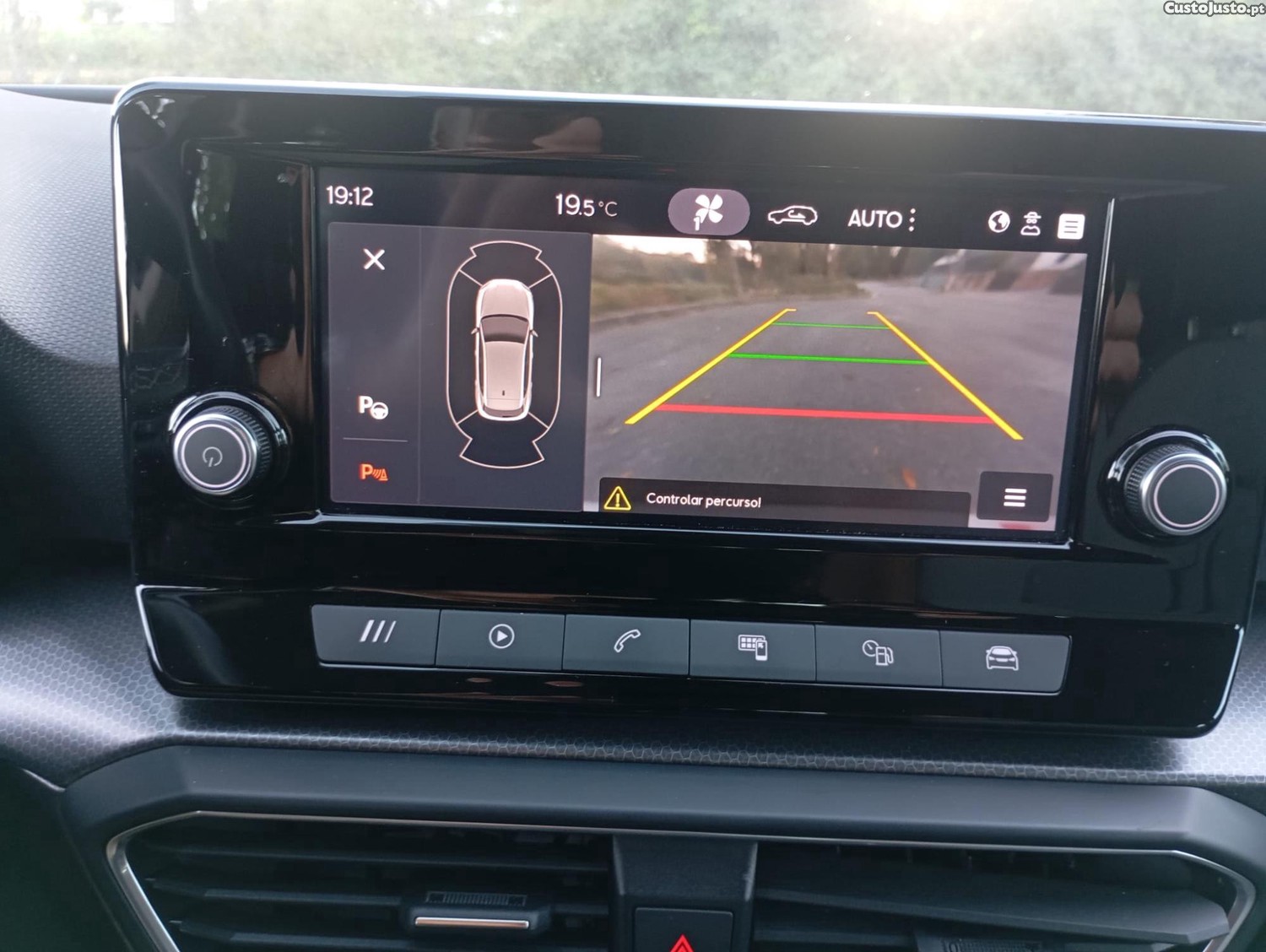 SEAT Leon 1.0 style 110 cv — fotografia 2