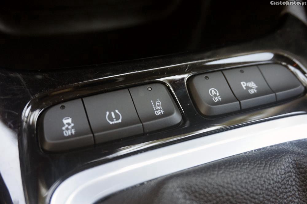 Opel Crossland X 1.2 T GS Line — fotografia 13
