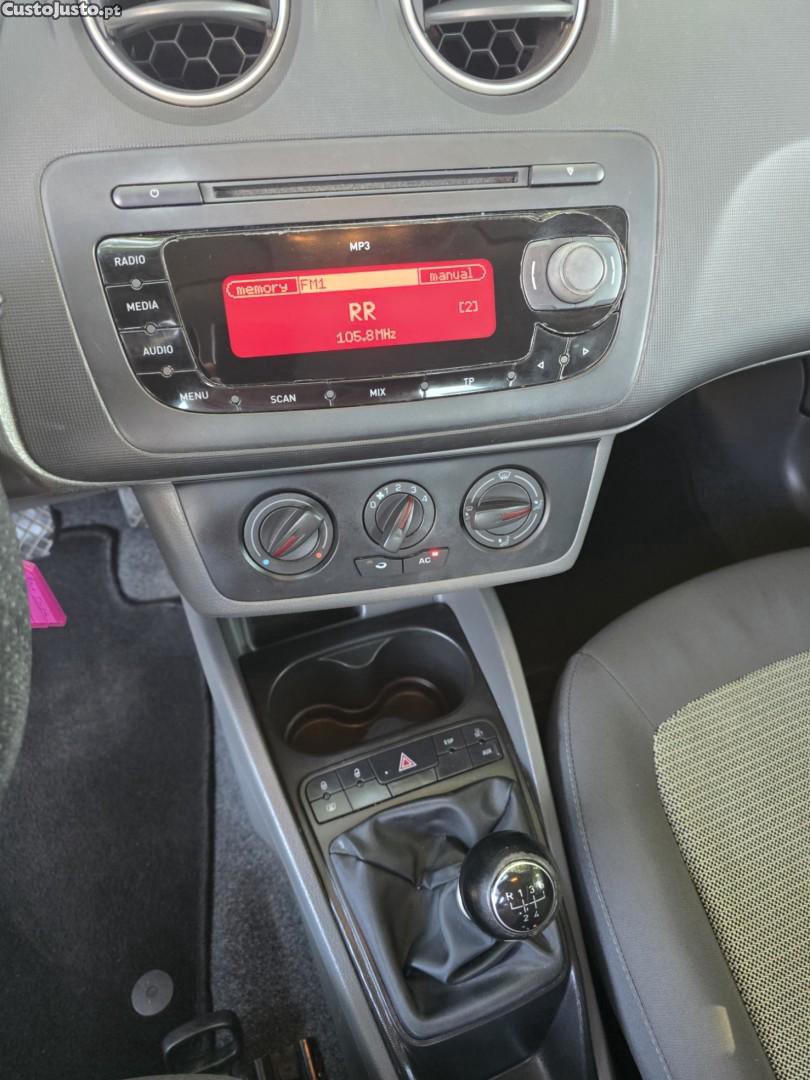 SEAT Ibiza 1.2 12V Style — fotografia 6