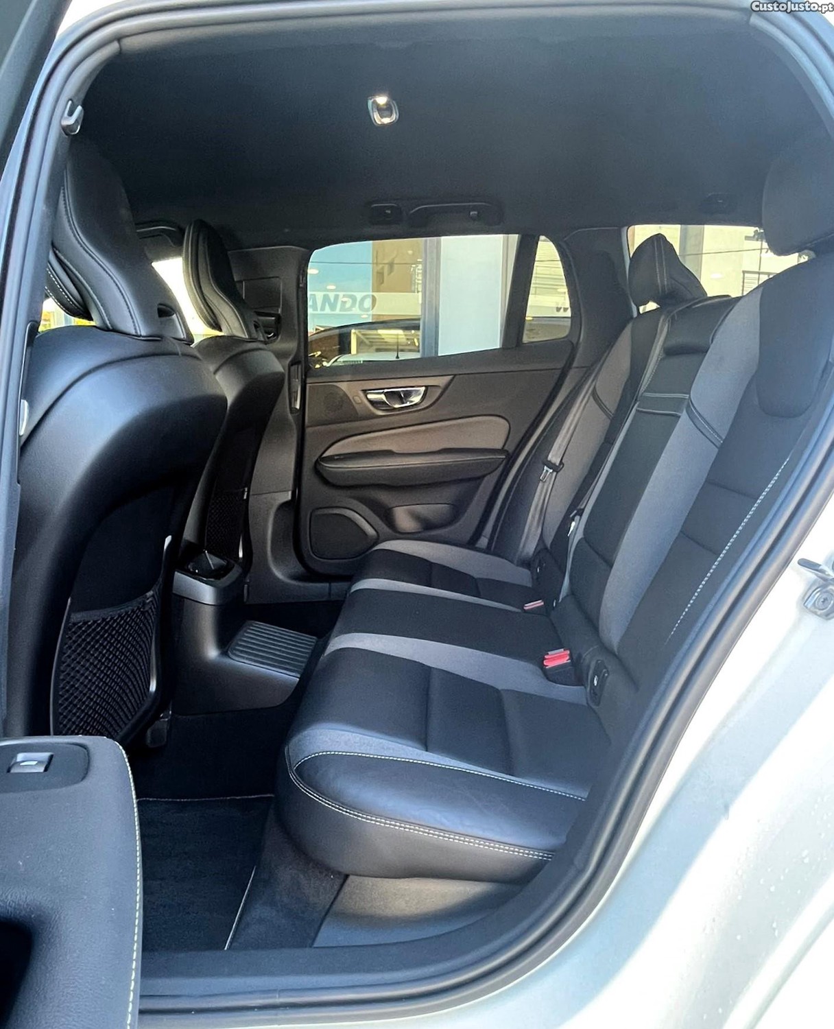 Volvo V60 2.0 T6 AWD TE R-Design Expression — fotografia 19