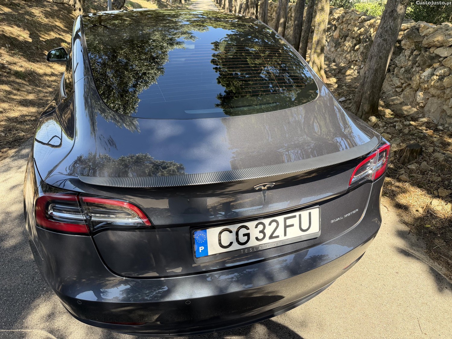 Tesla Model 3 Long Range Dual Motor — fotografia 9