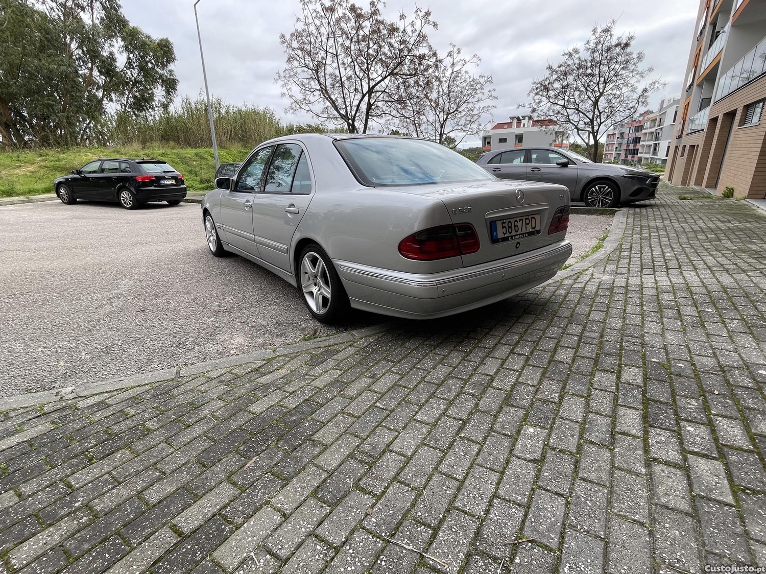 Mercedes-Benz E 320 CDI ADVANTGARDE - NACIONAL (225.000 KM!) — fotografia 7