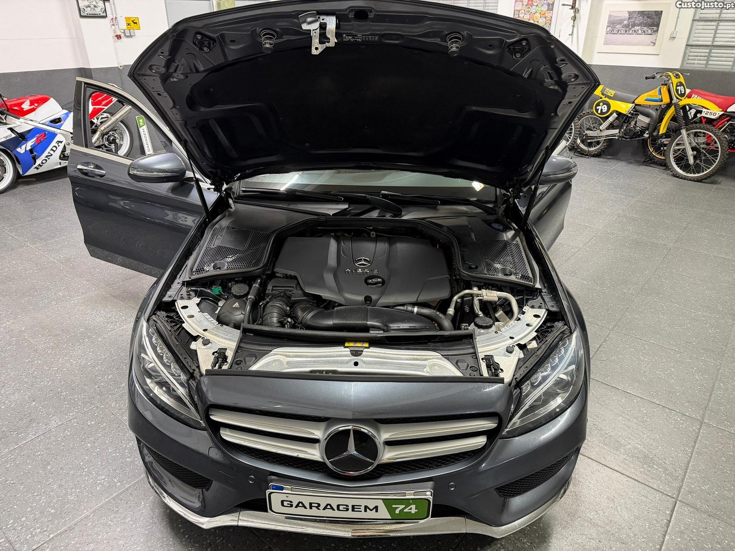 Mercedes-Benz C 300 h AMG Line — fotografia 12