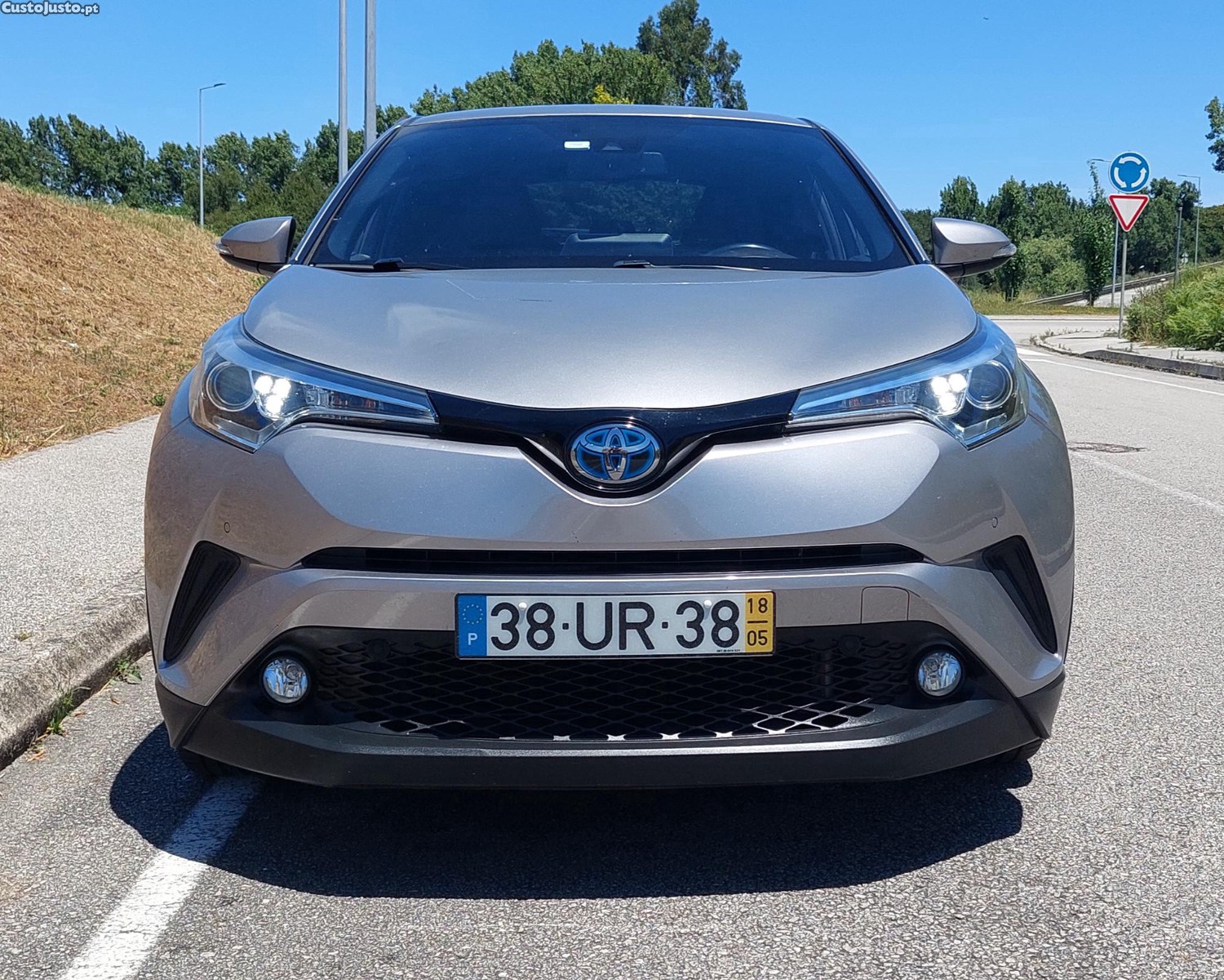 Toyota C-HR 1.8 híbrido — fotografia 7