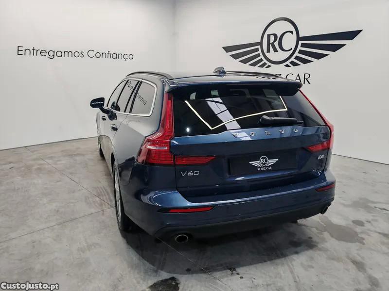 Volvo V60 2.0 B4 Momentum Gear — fotografia 20