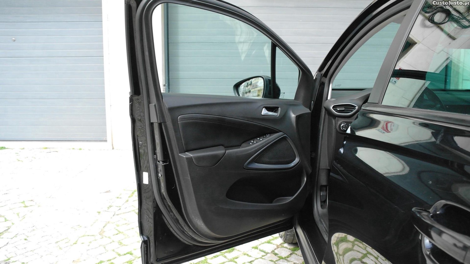 Opel Crossland 1.2 T Edition — fotografia 4