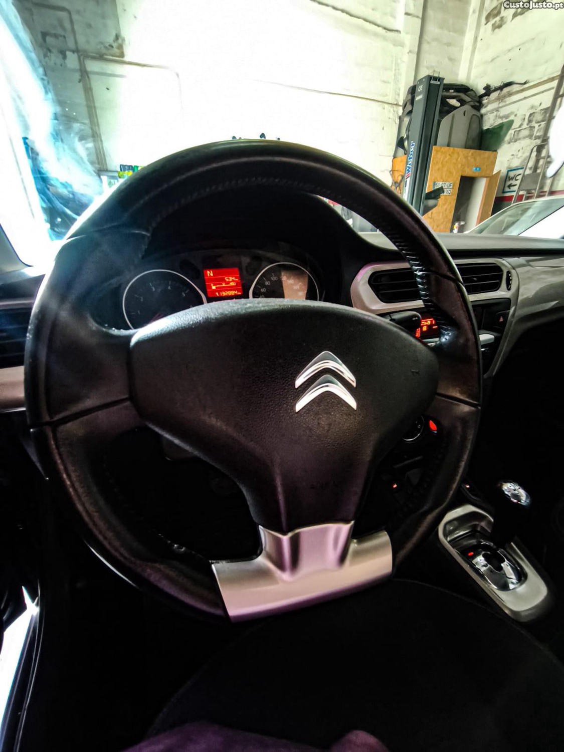 Citroën C-Elysée Automático Exclusive — fotografia 4