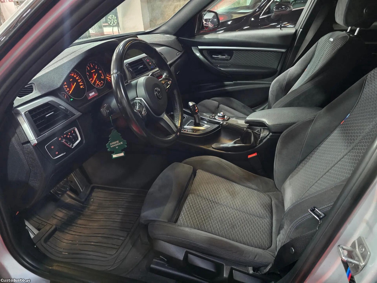 BMW 320 D auto PACK M PERFORMANCE — fotografia 17