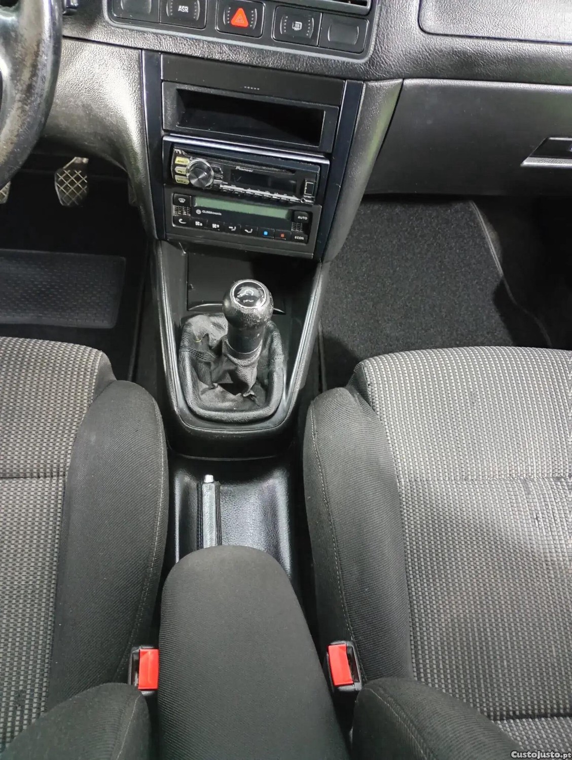 Volkswagen Golf 1.9 TDi Highline — fotografia 7