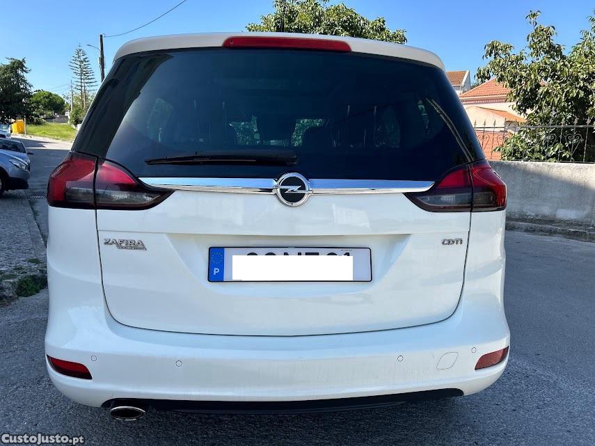 Opel Zafira 2.0 CDTI 165 CV / 7 Lugares - 13 foto 2