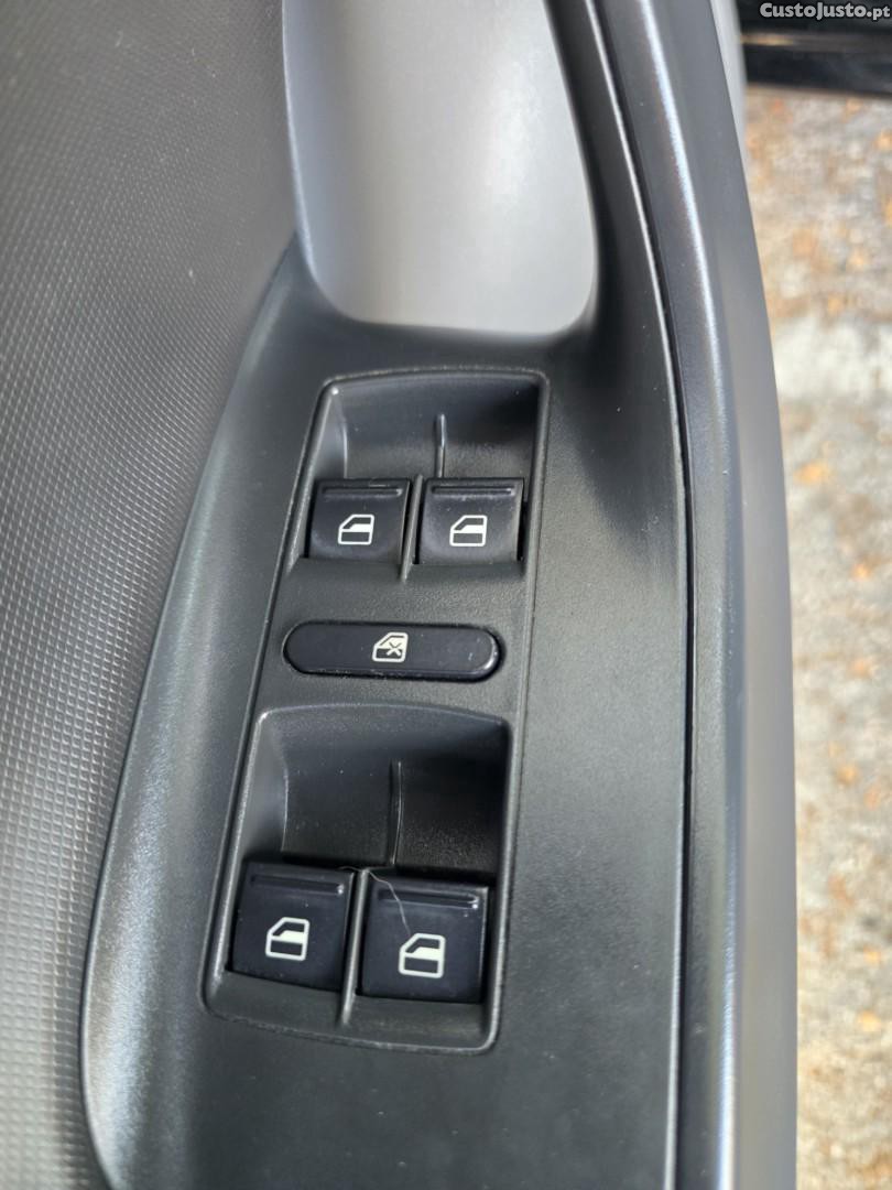 SEAT Ibiza 1.2 12V Style — fotografia 4
