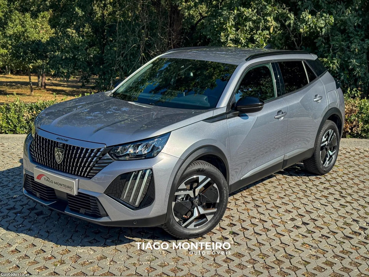 Peugeot 2008 1.2 Hybrid Allure e-DCS6 — fotografia 14