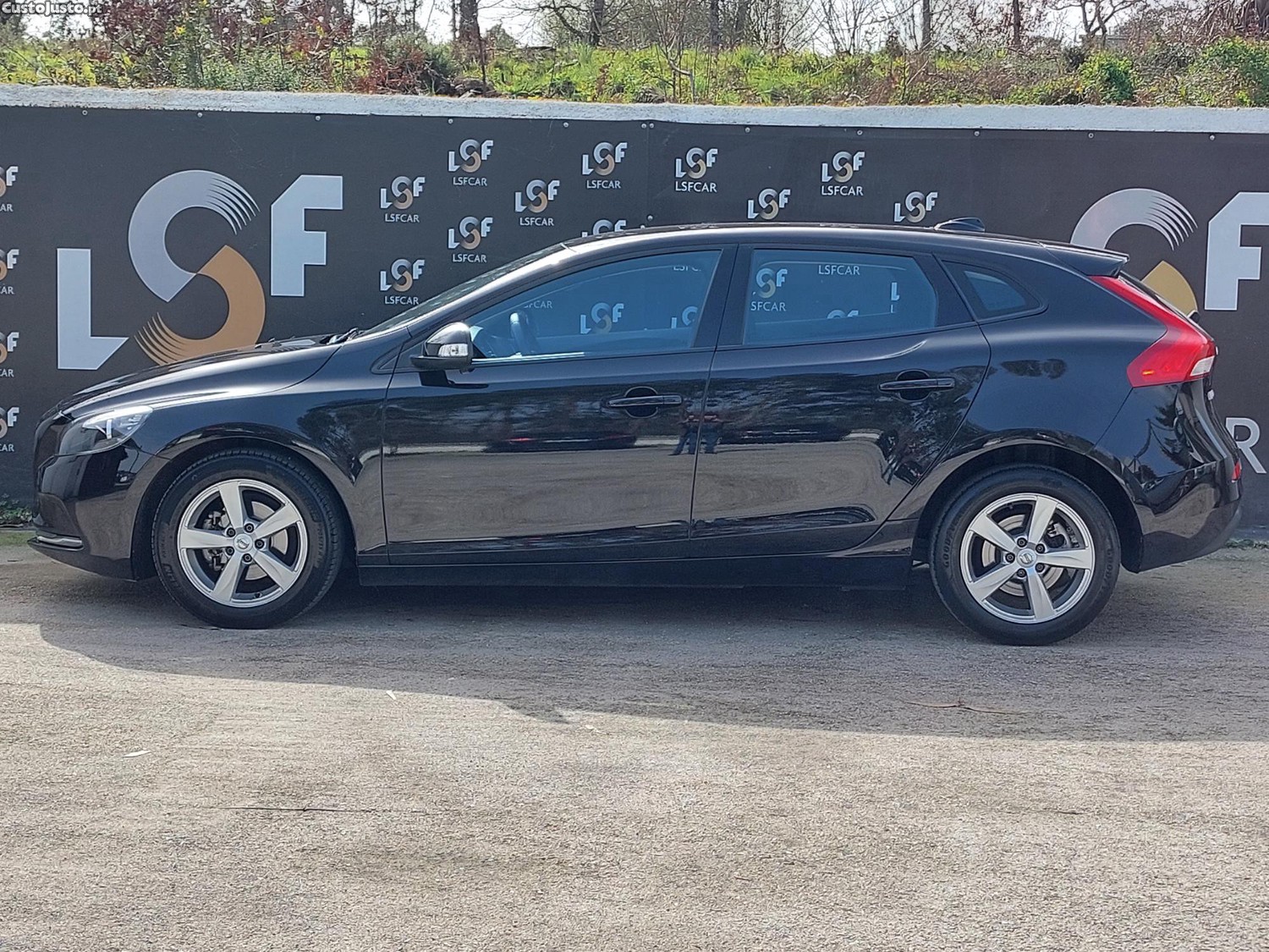 Volvo V40 2.0 d2 120cv, 6.v, muito bom — fotografia 12