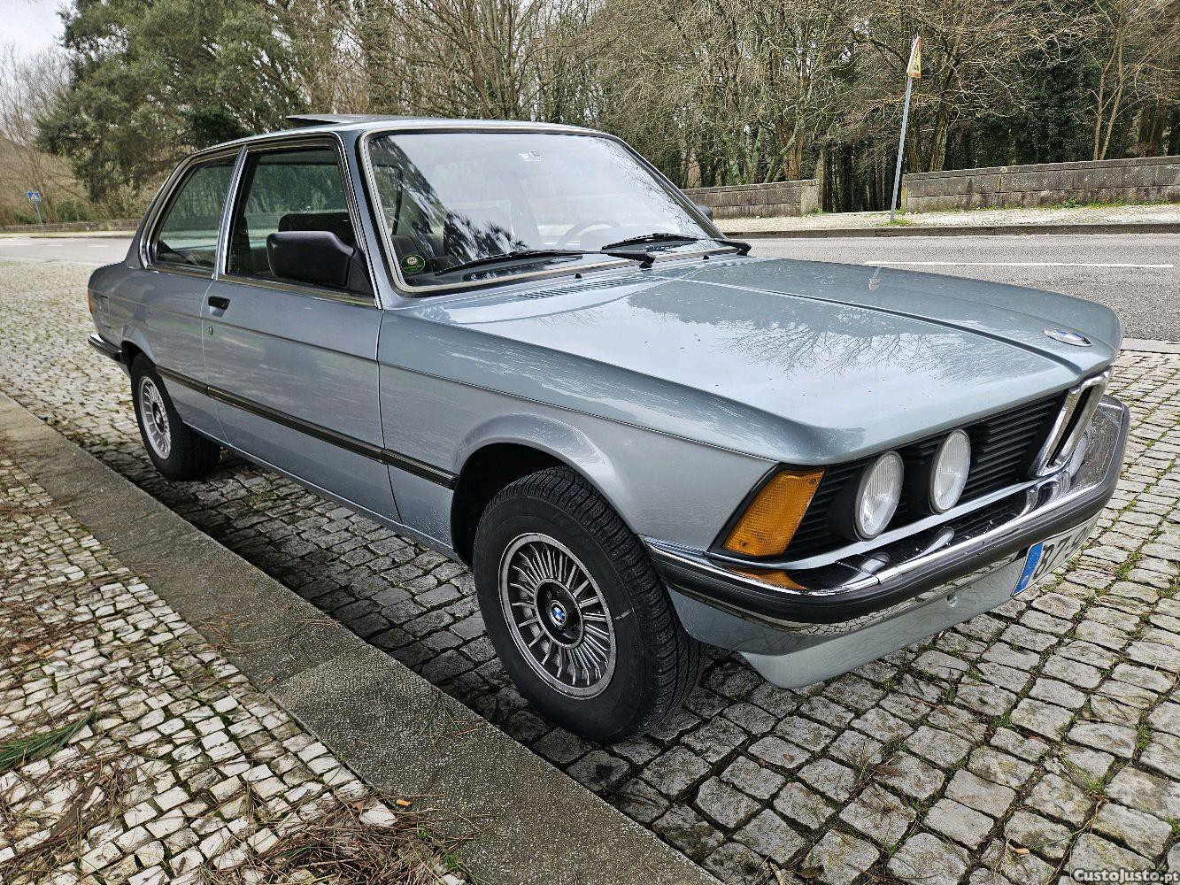 BMW 323 i — fotografia 5