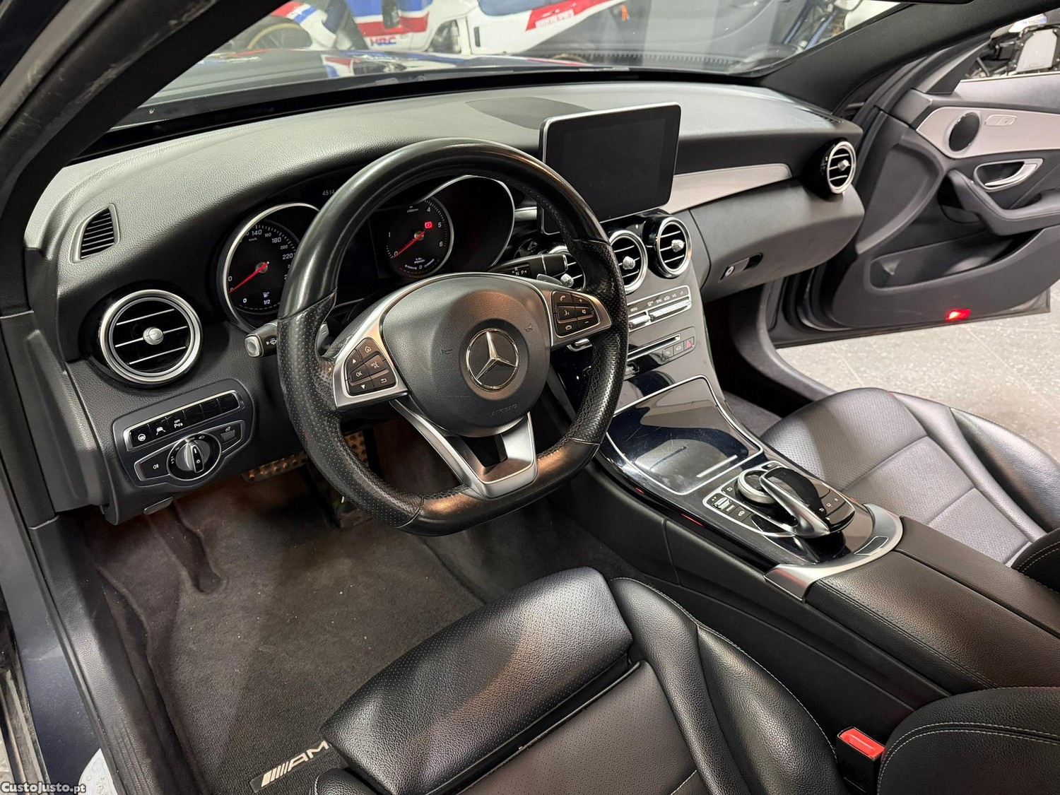 Mercedes-Benz C 300 h AMG Line — fotografia 10