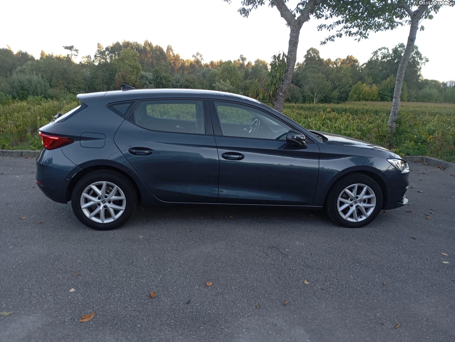 SEAT Leon 1.0 style 110 cv — fotografia 9