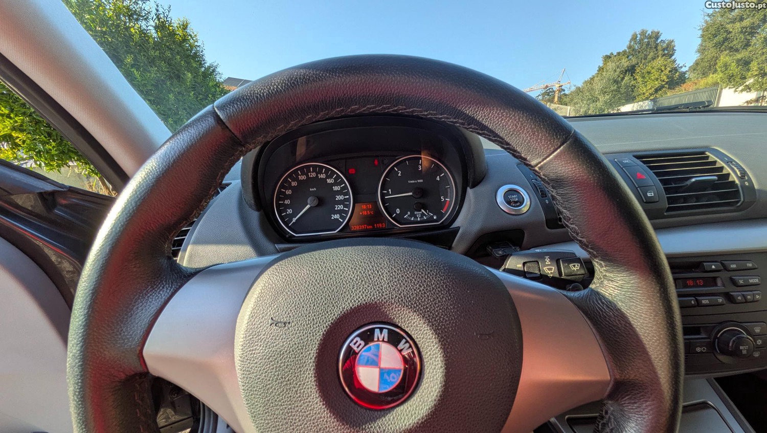 BMW 120 (1 Series) — fotografia 5