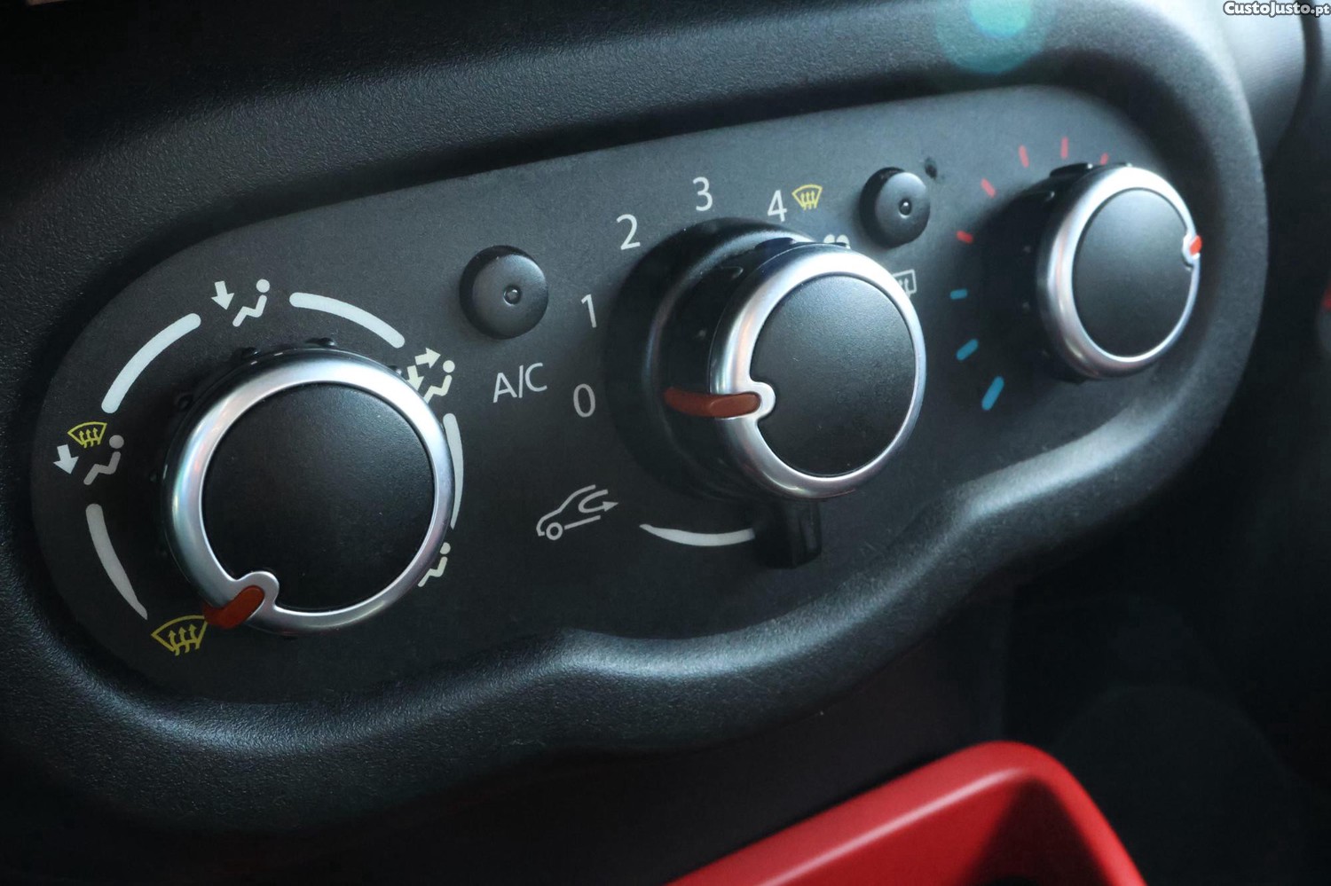 Renault Twingo 0.9 ENERGY DYNAMIQUE 90CV — fotografia 7