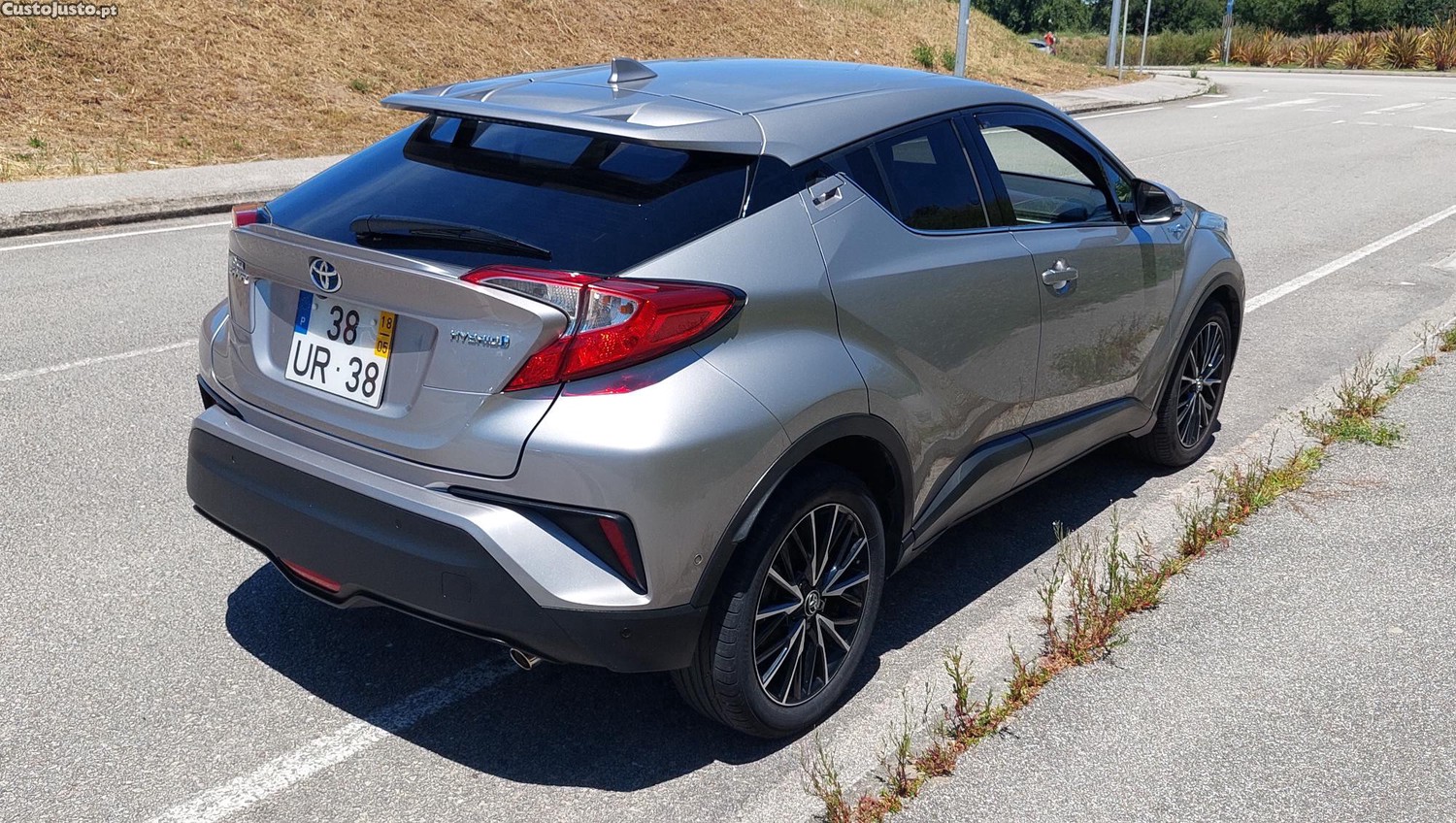 Toyota C-HR 1.8 híbrido — fotografia 6