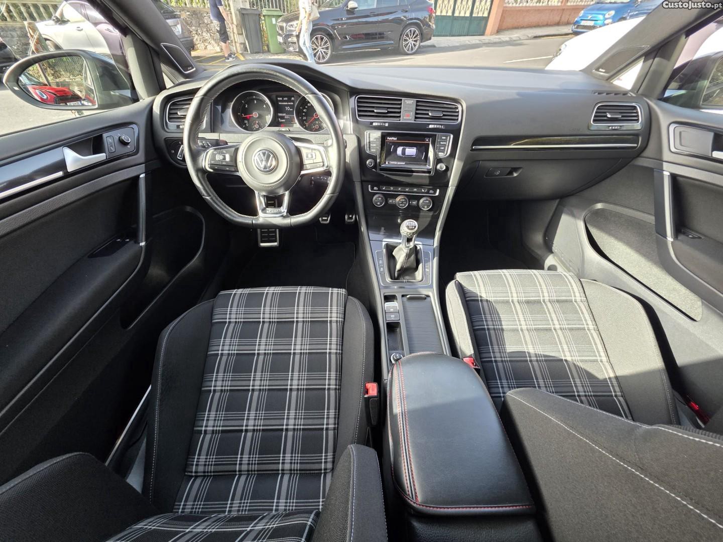 VW Golf 2.0 TDi GTD — photo 5