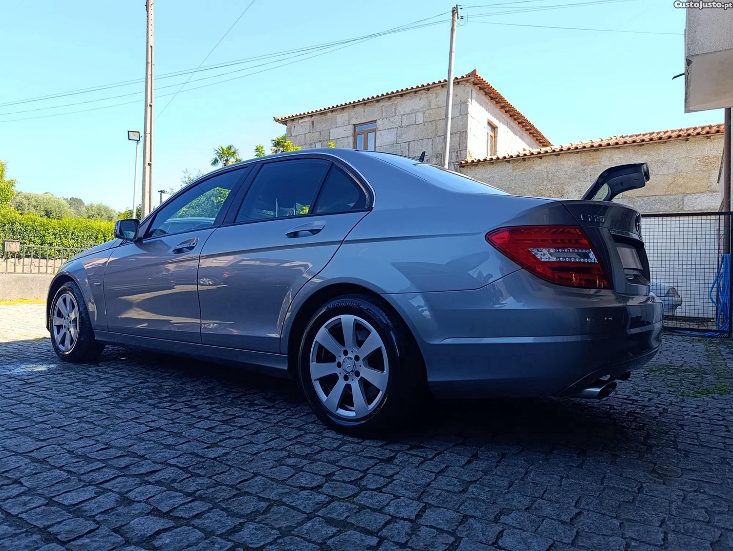 Mercedes-Benz C 220 CDI 1 DONO — fotografia 11