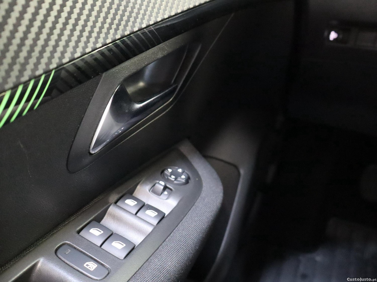 Peugeot 208 1.2 PureTech Active Pack — fotografia 11