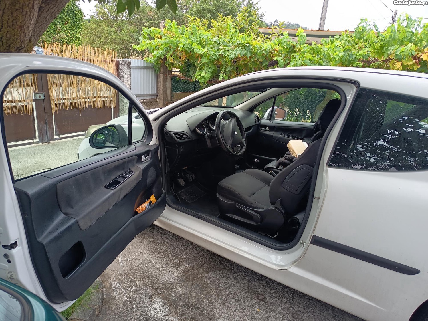 Peugeot 207 Van — fotografia 3
